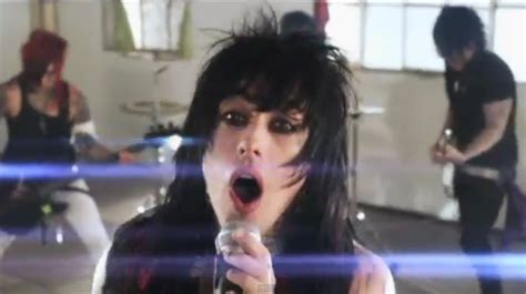 Ronnie Radke（ex Escape The Fate）率いるfalling In Reverse、新pv「im Not A Vampire」を公開！ 激ロック ニュース