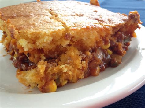 Learn how to make ultimate chili casserole. Mexican chili cornbread casserole recipe - New Leaf Wellness