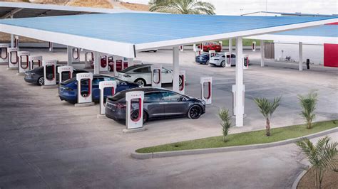 Los Primeros Superchargers V De Tesla Llegan A Europa Cinco Minutos