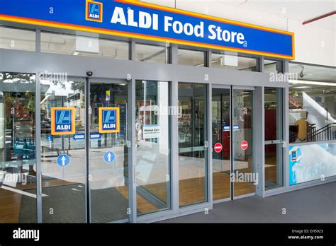 Supermarket Doors Hi Res Stock Photography And Images Alamy