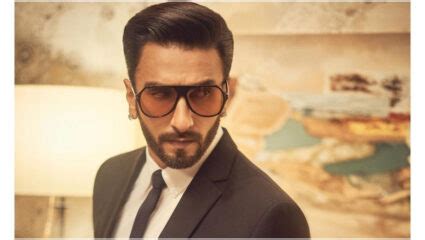 Actor Ranveer Singh Reached Mumbai S Chembur Police Station In Nude Photoshoot Case Recorded