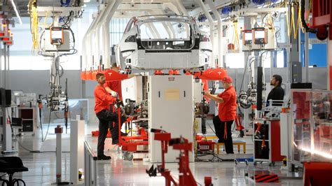 Tesla job postings at lowest point since 2016 — Quartz