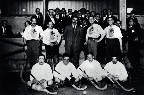 Es una aplicació molt útil per a tots els jugadors i jugadores d'hoquei patins. hoquei sobre patins | enciclopèdia.cat