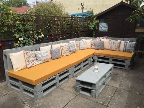 Wood For Pallets Outdoor Seating Made Out Of Pallets Garden Corner