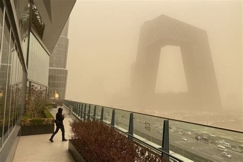 In Pics Beijing Witnesses Biggest Dust Storm In Decade Indiatoday