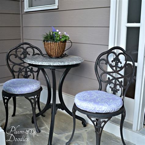 Bistro chair and table sets, whether used indoors or out, are charming additions to a home. DIY Round Chair Cushions Made Simple | Round chair ...