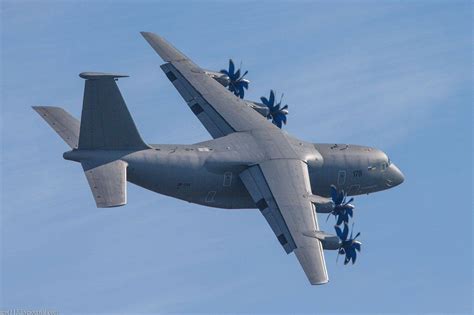 «мечта») — советский транспортный реактивный самолёт сверхбольшой грузоподъёмности разработки окб им. Ан-70, История Производства Военно-транспортного Самолета ...