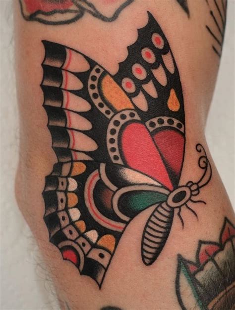 40 Eye Catching Traditional Butterfly Tattoo Designs
