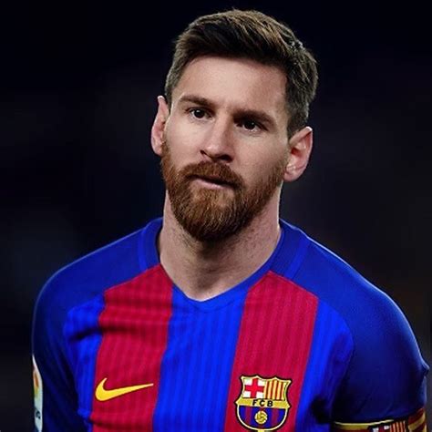 Lionel messi is a successful professional soccer player. Lionel Messi Biography, Net worth, Photos, Instagram (mit Bildern) | Augen