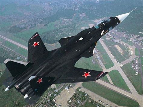 Un 4x4 franchit un mur de roche. sUKOI t-47 - Qwant Recherche | Avion de chasse, Avion ...