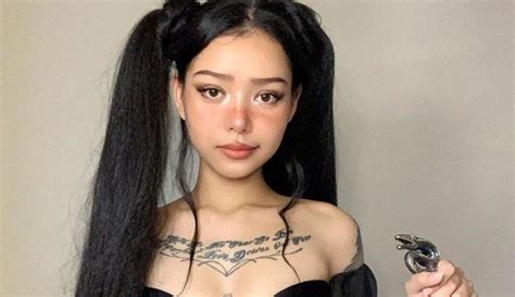 Learn all about bella poarch's meteoric rise to tiktok fame, as well as the many there's a lot of mystery surrounding bella poarch, including her age. TikTok: Η περίπτωση της 19χρονης Bella Poarch που έγινε star σε 10 δευτερόλεπτα - Socialista.com.cy