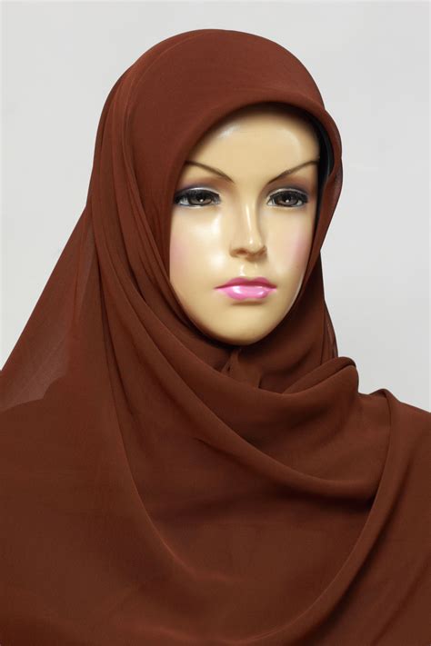 Gold, also called golden, is a color. Terbaru 71+ Warna Jilbab Brown