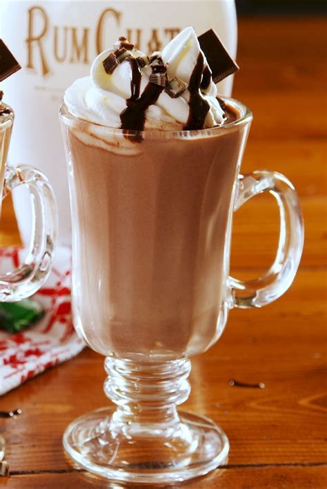 See more ideas about smoothie drinks, healthy drinks, smoothie recipes. 45+ Holiday Cocktails To Put Some Extra Cheer In Your ...