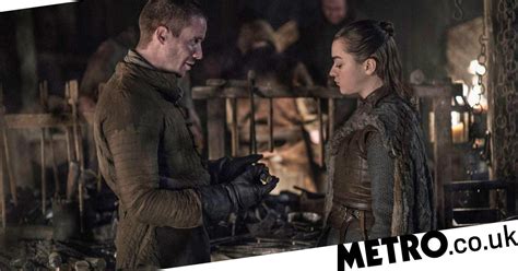 Game Of Thrones The Weapon Gendry Made For Arya Stark A Huge Clue