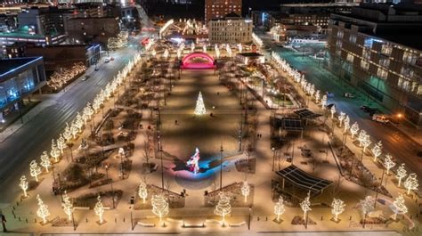 Gene Leahy Mall Holiday Lights Romaha