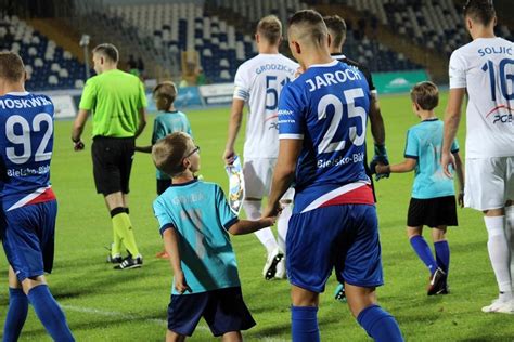 Check spelling or type a new query. FOTOGALERIA: Stal Mielec - Podbeskidzie Bielsko-Biała 0-1 ...