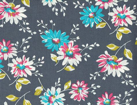 Cotton Quilt Fabric Bunches Of Daisies Floral Gray Multi Made In Usa