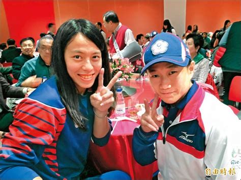 Nov 11, 2013 · 吳致瑩、陳榆璇、賴家儀、陳舜華、林慧瑜、劉欣緯、曾思涵、嚴子渝、孟書羽、張修萍、曾婷萱、葉德嫻、雲靖、吳鍵智、洪婉菁、李佩榕、林奕君、林慧君、邱品璇、陳昭璇、吳碩豐、黃瀞儀、林奕伶、邱庭于、陳怡潔、陳姵伶、黃婷鈺、鄒澄安、李彦陞. 有望銅轉金 陳葦綾開心 - 自由體育