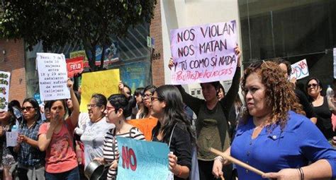 Mujeres protestan frente al INEI contra violación a empadronadora