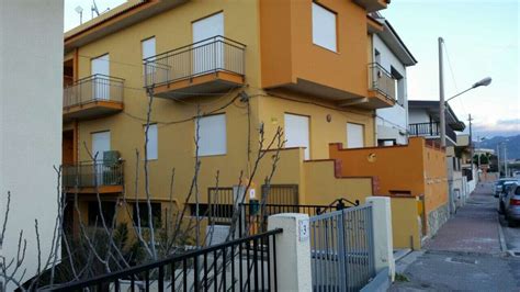 Trova case vacanza, appartamenti, ville e b&b a barcellona pozzo di gotto. Casa vacanze in affitto a Barcellona Pozzo di Gotto ...