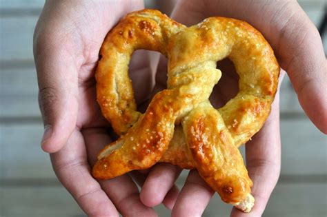 Auntie Annes Pretzel Recipe Copycat Pretzels At Home