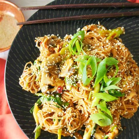 I liked the recipe instantly since it doesn't need any fancy ingredients or meat. Vegan Brown Rice Noodles | Sweet Caramel Sunday