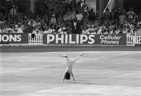 Streaker Who Did Naked Cartwheels In Front Of Cricket Icon Ian Botham My XXX Hot Girl
