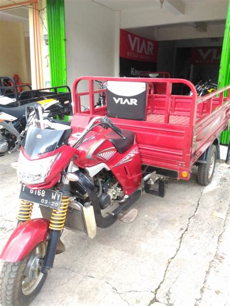 Motor roda tiga dirancang sebagai motor motor matic roda tiga ini dibuat dengan rangka diamond steel dan suspensi teleskopik fork bagian depan. JASA SEWA VIAR MOTOR RODA TIGA | Graha288