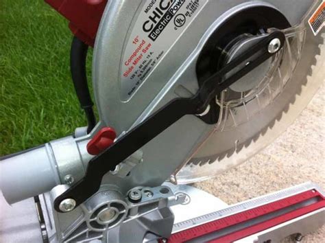 Chicago Electric 10 Inch Sliding Compound Miter Saw Review Tools Working