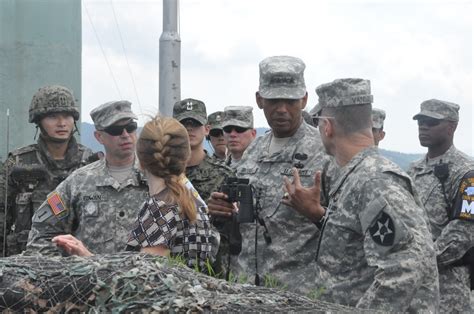 Us Army Pacific Commander Visits Jsa Article The United States Army