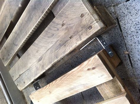 At domayne you can find a range of simple & folding deck chairs. DIY garden furniture: canvas chair - pallet sunbed ...
