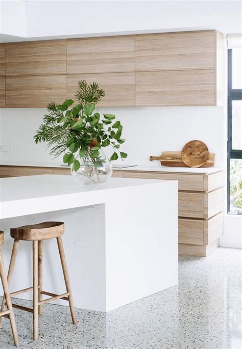 Modern kitchen colors with light wood cabinets. 15 Trendy-Looking Modern Wood Kitchens - Shelterness