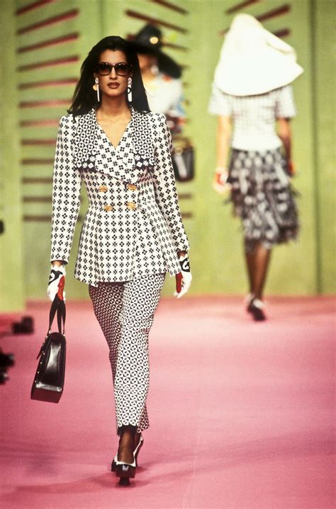 Beauty And Fashion Fashion Runway Fashion Couture 80s And 90s Fashion