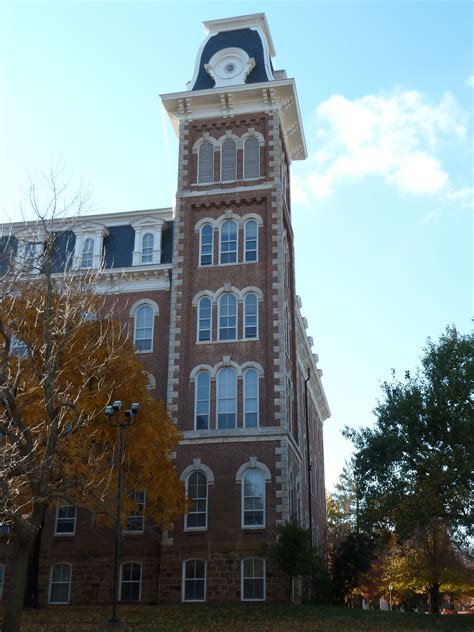 Old Main University Of Arkansas Campus Fayetteville Arkansas Go To