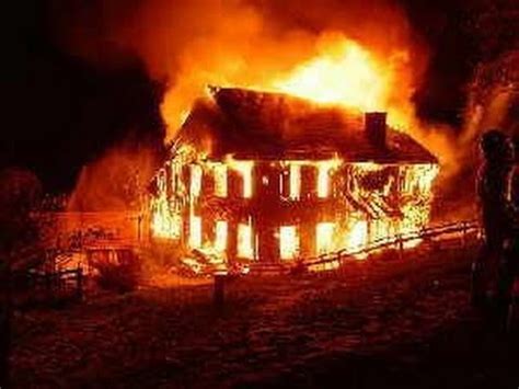 Aus dem album die zähmung der hydra Haus brennt ab in der Nachbarschaft Hausbrand LIVE - YouTube