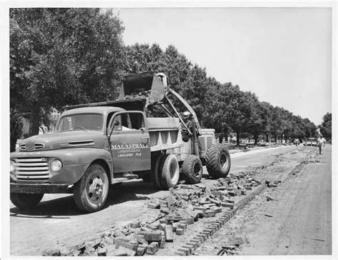 These vintage photos show how much Tampa's streetcar has changed