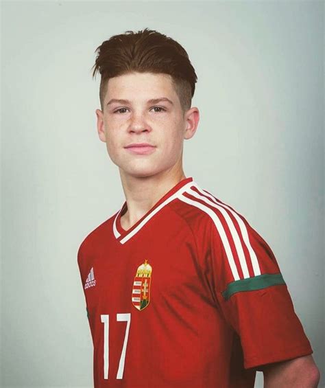 Kevin csoboth, 20, aus ungarn benfica lissabon b, seit 2019 linksaußen marktwert: Scouted Football on Twitter: "Lyon prodigy Amine Gouiri ...