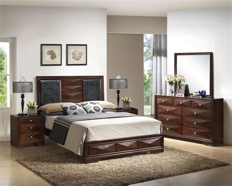 Montserrat Black Wood 5 Piece King Size Modern Bedroom Set