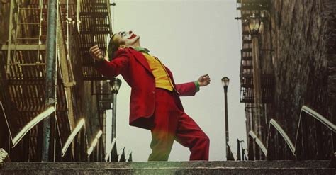 Joaquin Phoenix Goes Full Creepy Clown In Joker Final Trailer Maxim