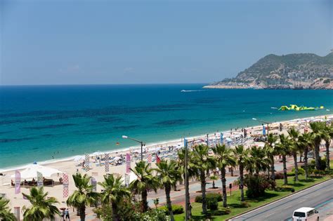Alanyas stränder håller en mycket hög kvalitet med vit sand och. Alanya Turkiet - stränder, sevärdheter, boende, mat med ...
