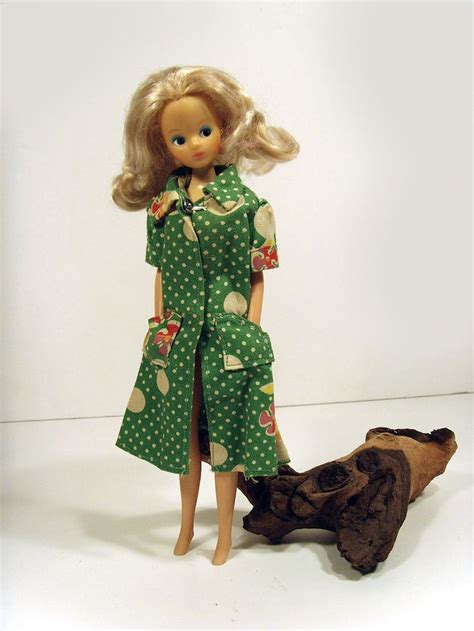 VINTAGE MARY QUANT DAISY DOLL WITH 1975 SINDY DRESS LOVELY CONDITION