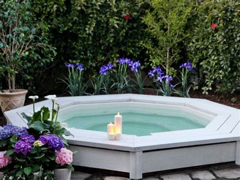 We did not find results for: Whirlpool im Garten - Outdoor Jacuzzi wird zum Blickfang ...