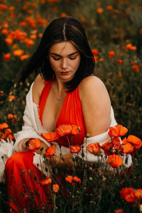 budiour photography sunflower photography instagram ideas photography female poses female
