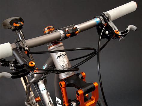 Not so long ago, wild cat companions were associated with glamour, class and creativity. Another Nice, Normal (?) Hardtail: Orange-y Moots ...