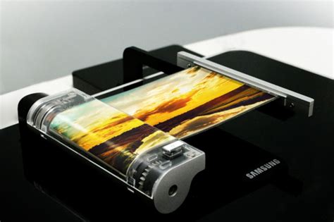 Samsung Rolls Into Sid Display Week With A Fully Flexible Smartphone Screen