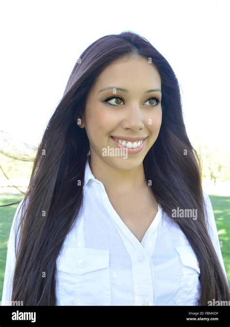 Dark Haired Hi Res Stock Photography And Images Alamy
