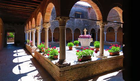 In most of sities, towns san francesco del deserto, veneto region. San Francesco del deserto laguna di Venezia | Venezia, San ...