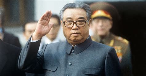 Oficjalnie prezydentem Korei Północnej pozostaje Kim Ir Sen, który zmarł...