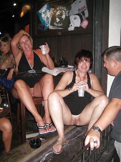 Mooning Flashing Voyeur Public Nude Bare Ass Tits Feet Bilder Xhamster Com
