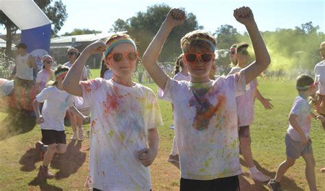 Parkfield Primary School Breaks State Record With Colour Explosion Fun